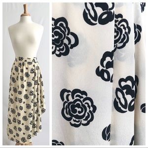 Vtg Lorrie Kabala Rose Wrap Skirt in Cream/Black L
